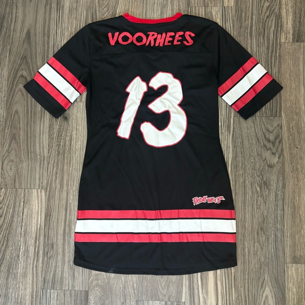 Jason Voorhees Hockey Dress – Friday the 13th - Picture 7 of 7